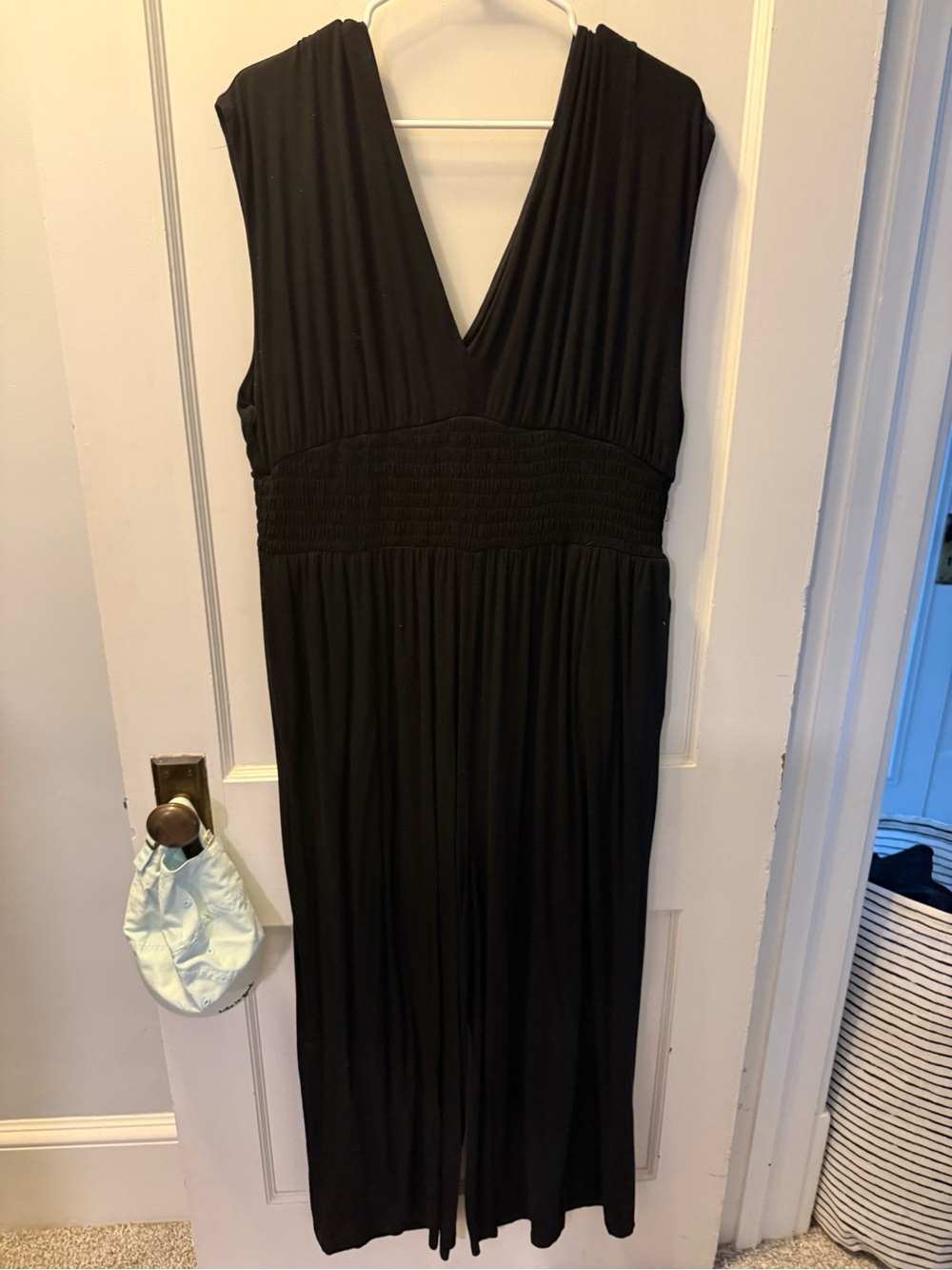 Old Navy Black Sleeveless V-Neck Romper